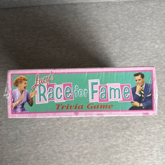 I LOVE LUCY LUCY'S RACE FOR FAME TRIVIA BOARD GAME SEALED NIB - Picture 3 of 3
